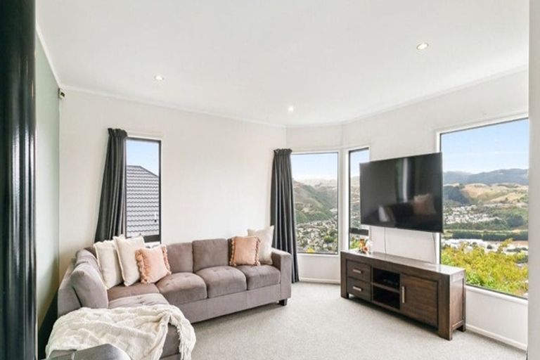 Photo of property in 13 Chastudon Place, Tawa, Wellington, 5028