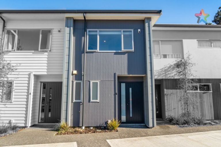 Photo of property in 4 Harena Way, Moera, Lower Hutt, 5010