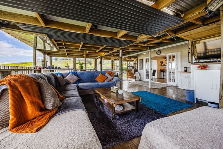 Photo of property in 613 Paparata Road, Bombay, 2675