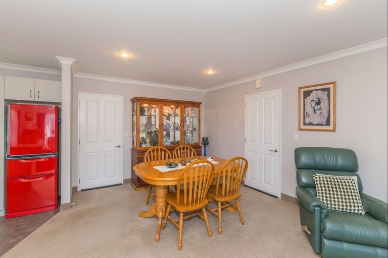 Photo of property in 5 Campbell Grove, Levin, 5510