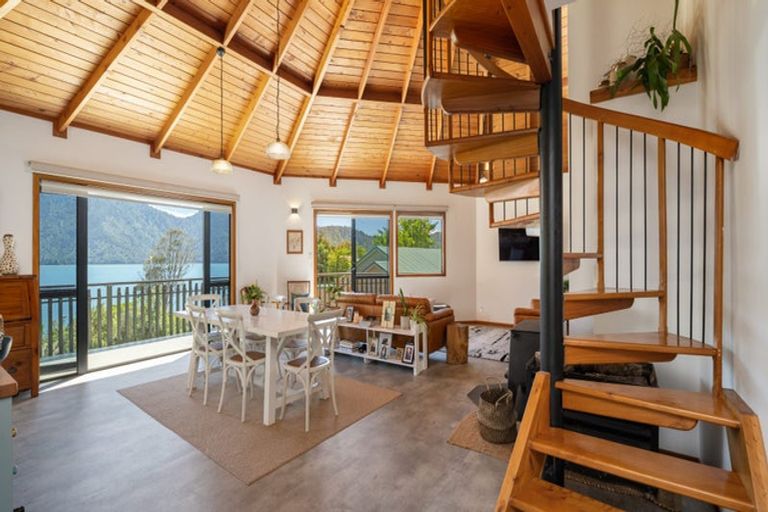 Photo of property in 7 Old Coach Road, Havelock, 7100