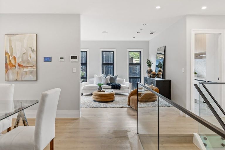 Photo of property in 7 Halcyon Bay Lane, Wainui, 0992