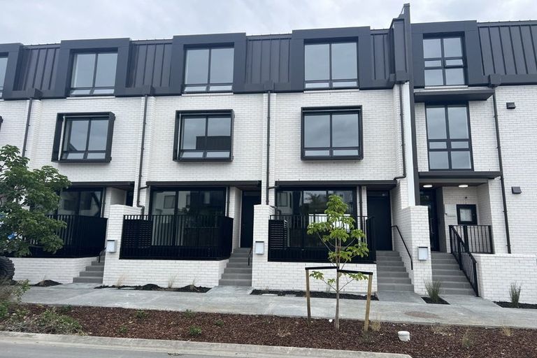 Photo of property in 7b Windlass Street, Long Bay, Auckland, 0630