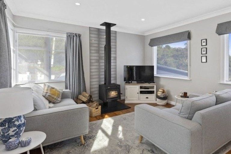Photo of property in 99 Normandale Road, Normandale, Lower Hutt, 5010