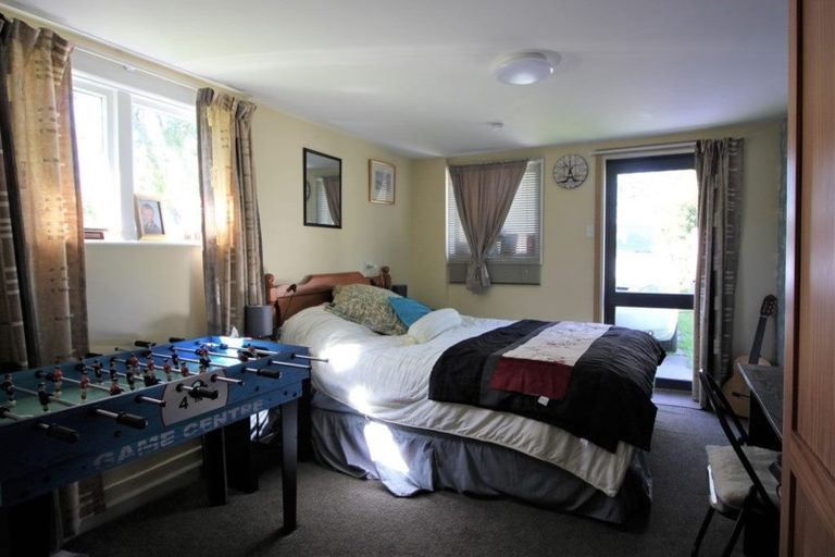 Photo of property in 28 Sarsfield Street, Southbridge, 7602