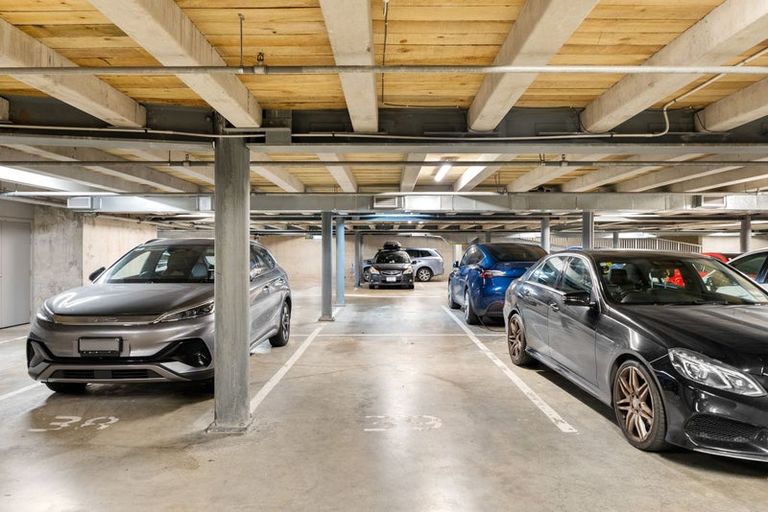 Photo of property in Monument Apartments, 8i/245 Wakefield Street, Te Aro, Wellington, 6011