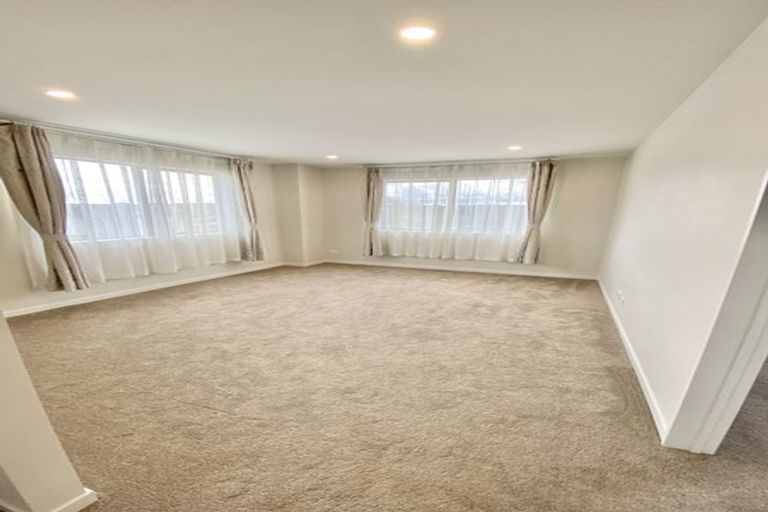 Photo of property in 42 Cirrus Way, Ranui, Auckland, 0612