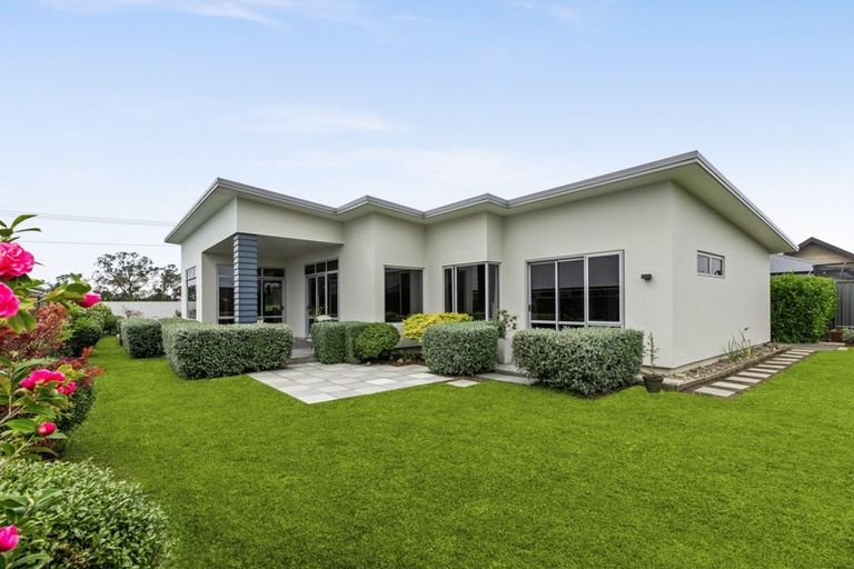 Photo of property in 147 Arataki Road, Havelock North, 4130