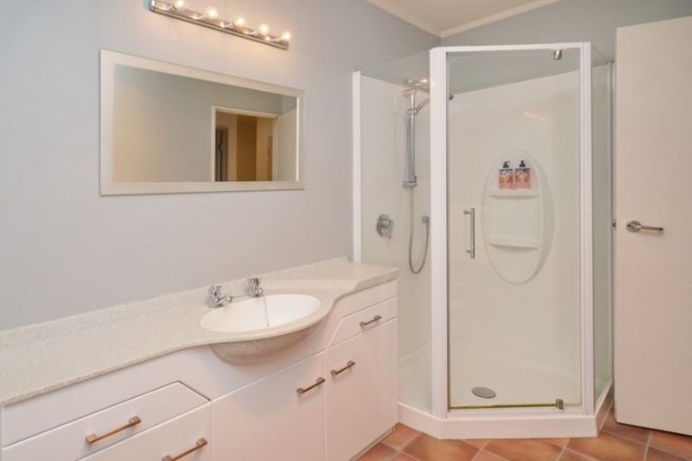 Photo of property in 13 Welsford Street, Woodend, 7610