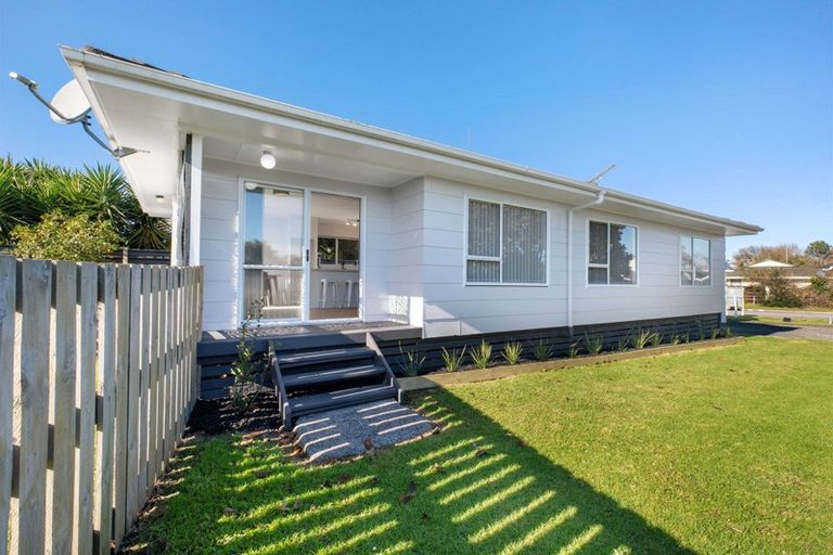 Photo of property in 48 Hamilton Drive, Waiuku, 2123
