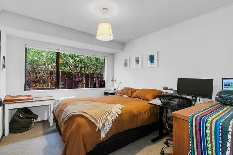 Photo of property in 33 Uppingham Crescent, Hillcrest, Auckland, 0627