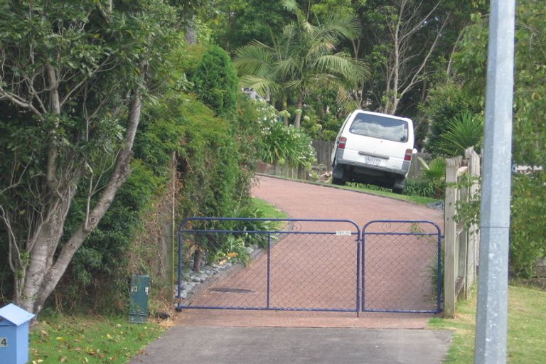 Photo of property in 14 Emery Grove, Bayview, Auckland, 0629