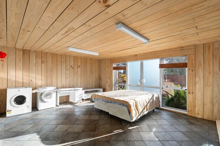 Photo of property in 424 Memorial Avenue, Burnside, Christchurch, 8053