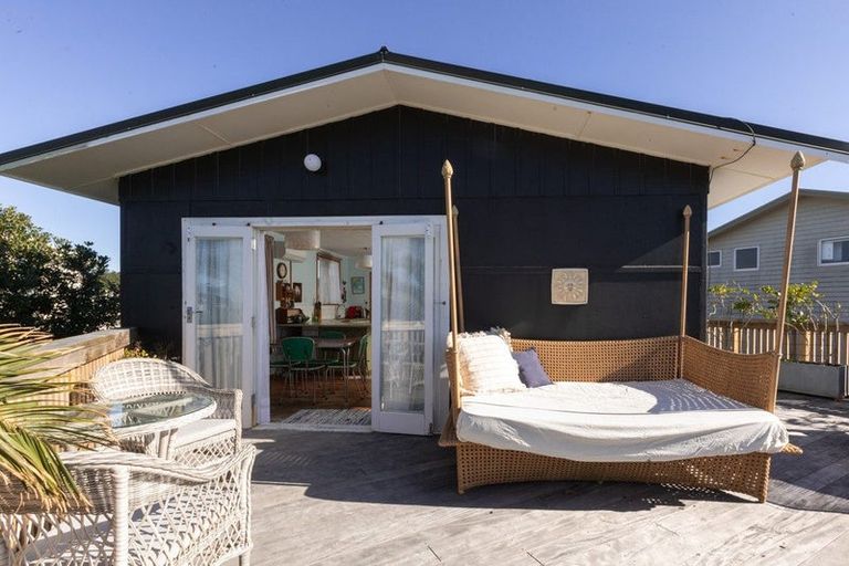 Photo of property in 262 Seaforth Road, Waihi Beach, 3611