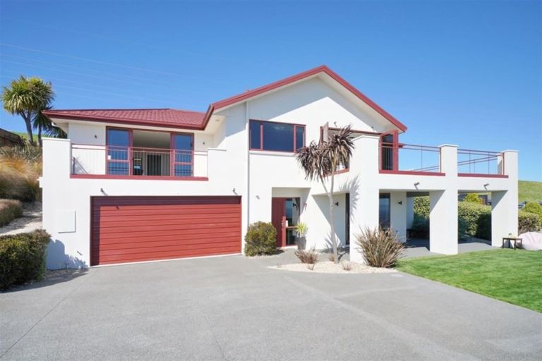 Photo of property in 1 Signal Hill Road, Mount Pleasant, Christchurch, 8081