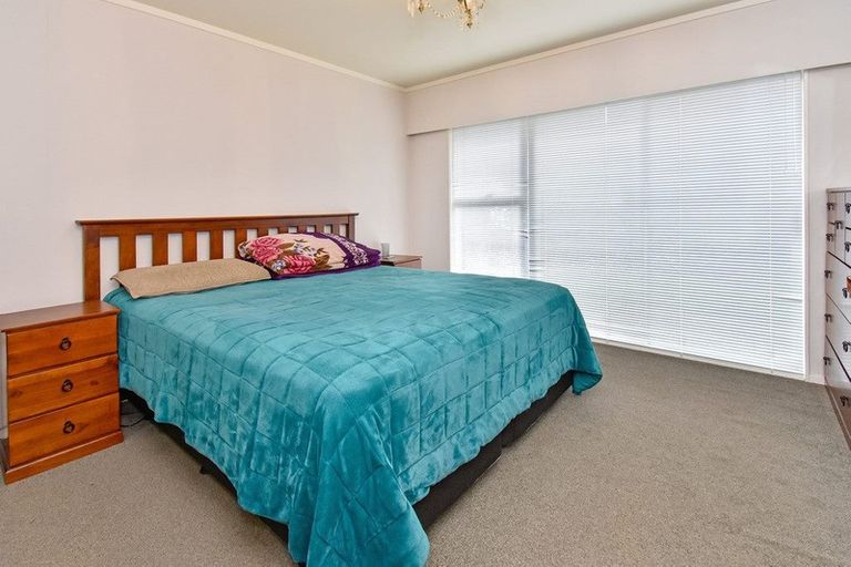 Photo of property in 2/42 Wallace Road, Papatoetoe, Auckland, 2025