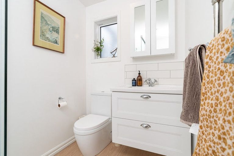 Photo of property in 15 Duppa Street, Berhampore, Wellington, 6023