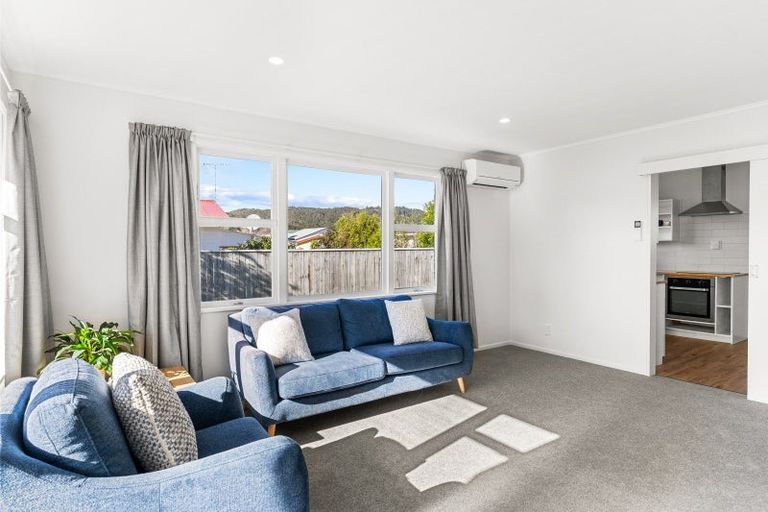 Photo of property in 20a Parera Grove, Heretaunga, Upper Hutt, 5018