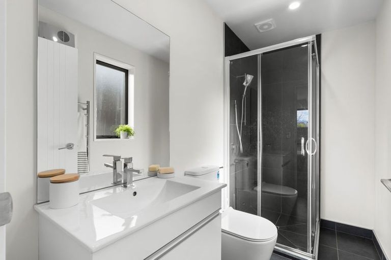 Photo of property in 46b Epsom Road, Sockburn, Christchurch, 8042