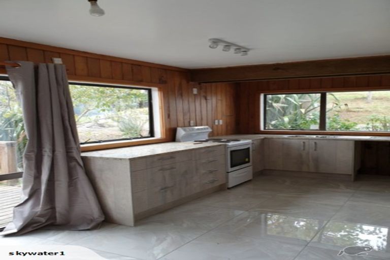 Photo of property in 175 Caton Road, Waitakere, Henderson, 0782