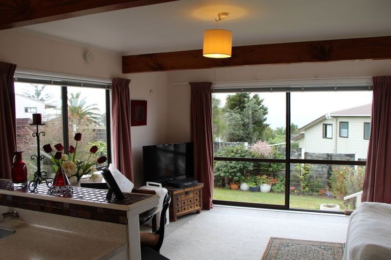 Photo of property in 75 Stratford Drive, Cable Bay, 0420