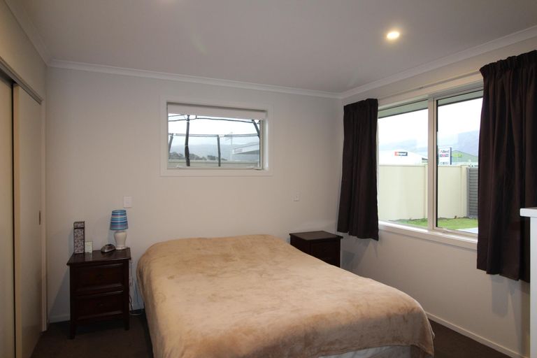 Photo of property in 11 Phoenix Place, Cromwell, 9310