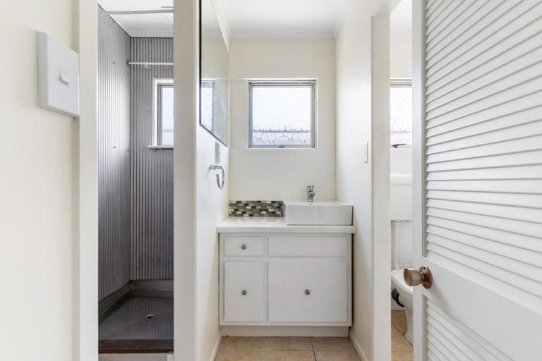 Photo of property in 88 Aberdeen Road, Campbells Bay, Auckland, 0620