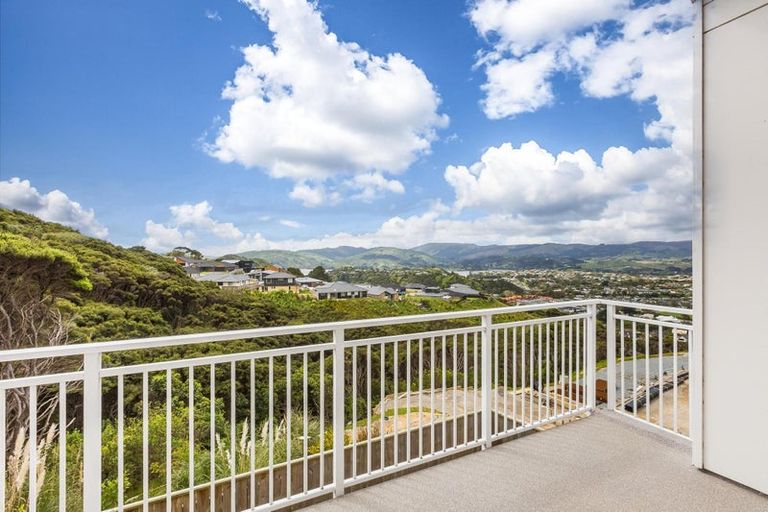 Photo of property in 13 Kohu Way, Whitby, Porirua, 5024