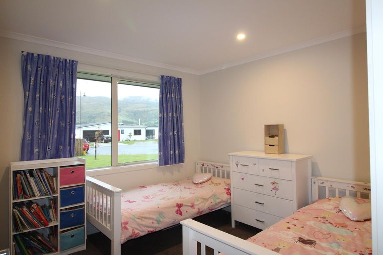 Photo of property in 11 Phoenix Place, Cromwell, 9310