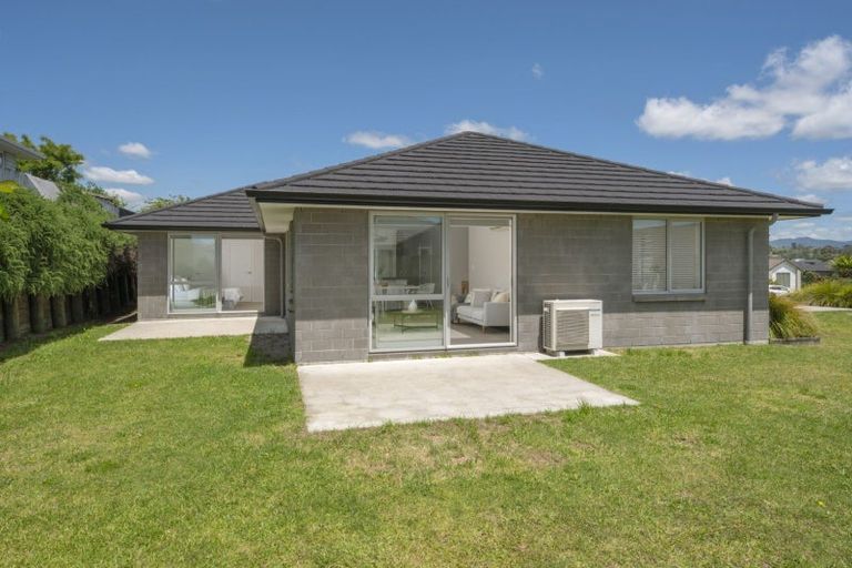 Photo of property in 7 Madeleine Place, Omokoroa, 3114