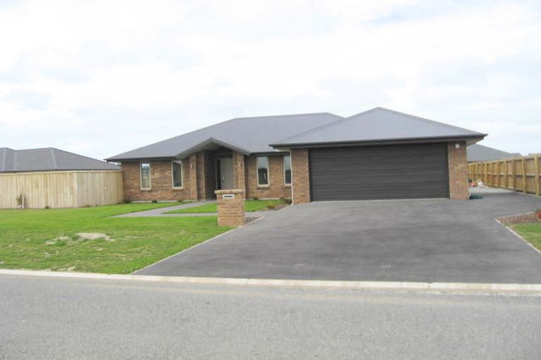 Photo of property in 13d Fairfield Way, Rolleston, 7614