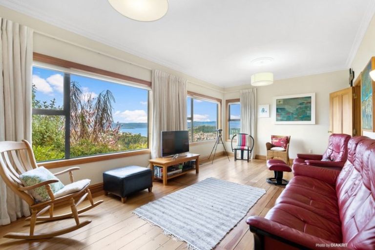 Photo of property in 17 Highbury Crescent, Highbury, Wellington, 6012