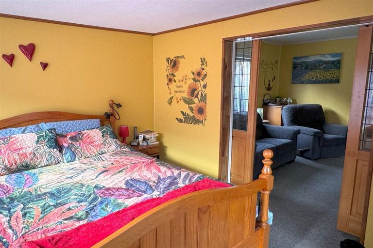 Photo of property in 20 Ramsay Street, Blacks Point, Reefton, 7830