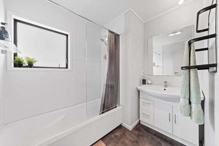 Photo of property in 9 Rahiri Street, Waitara, 4320