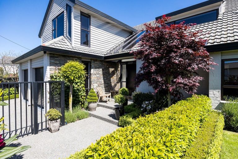 Photo of property in 25 Granville Terrace, Belleknowes, Dunedin, 9011