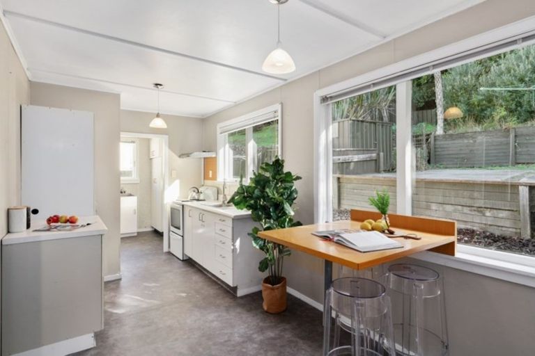 Photo of property in 66 Sunny Grove, Wainuiomata, Lower Hutt, 5014