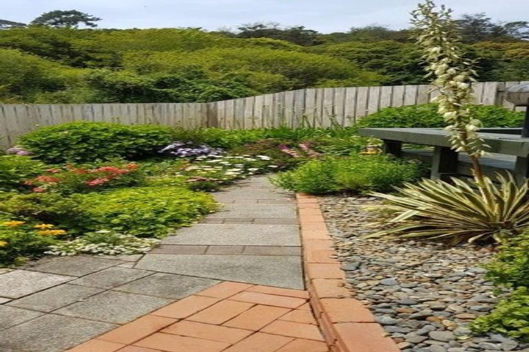 Photo of property in 90 Esmeralda Street, Welcome Bay, Tauranga, 3112
