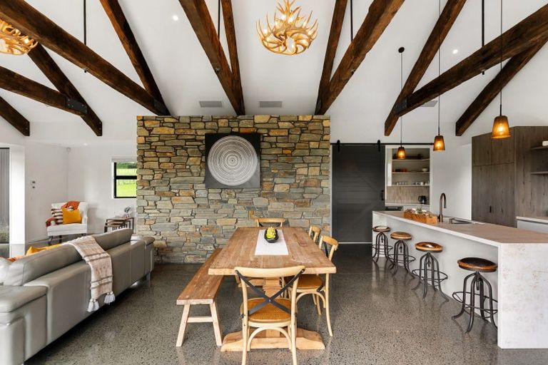 Photo of property in 202 Broomfields Road, Whitford, 2571