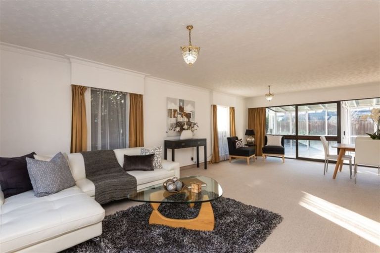 Photo of property in 11 Jamell Place, Avonhead, Christchurch, 8042