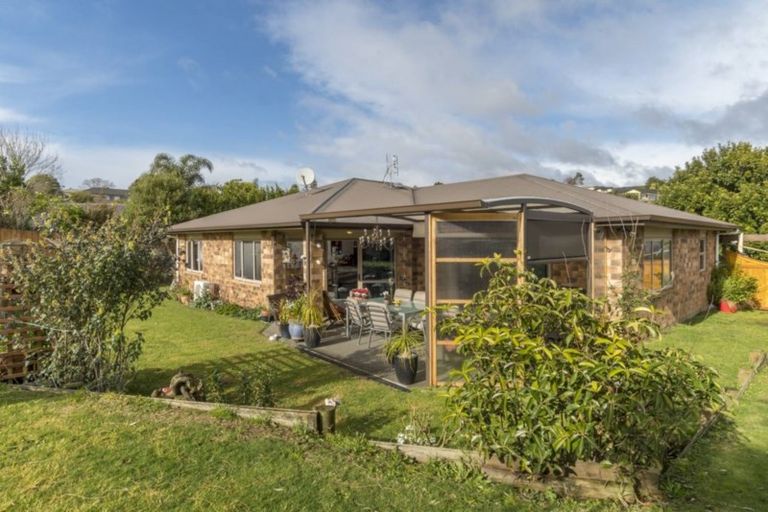 Photo of property in 1 Mckenna Lane, Omokoroa, 3114