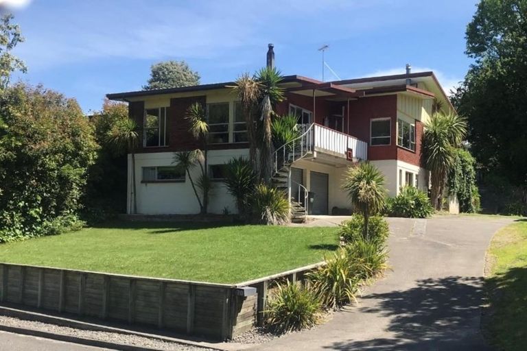 Photo of property in 70 Greenwood Road, Havelock North, 4130