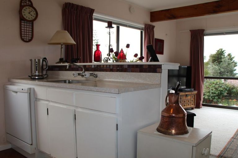 Photo of property in 75 Stratford Drive, Cable Bay, 0420