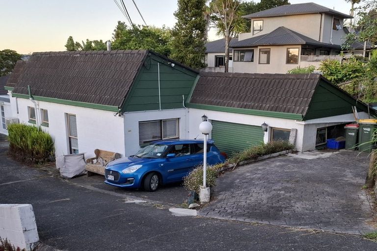 Photo of property in 1/64 Carlisle Road, Browns Bay, Auckland, 0630