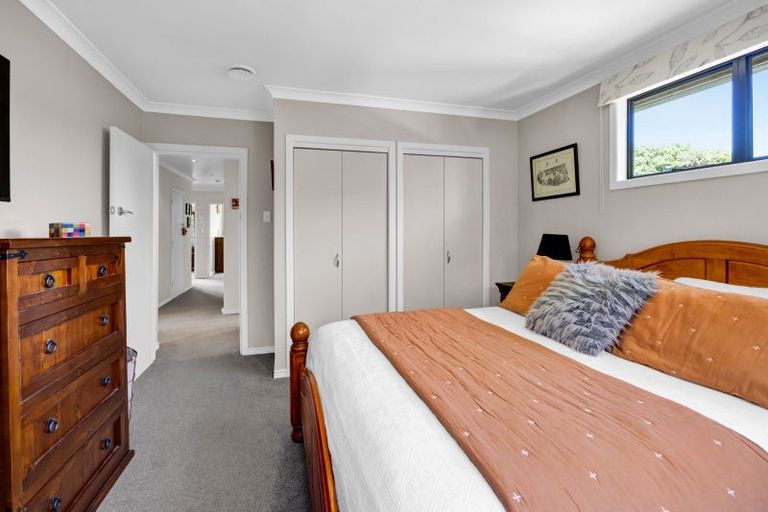 Photo of property in 11 Lynton Street, Upper Vogeltown, New Plymouth, 4310