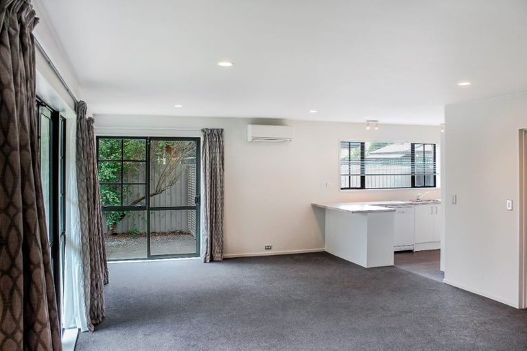 Photo of property in 46d Division Street, Riccarton, Christchurch, 8041