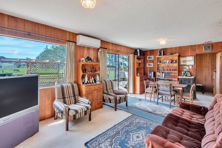 Photo of property in 42 Rimmer Road, Helensville, 0875