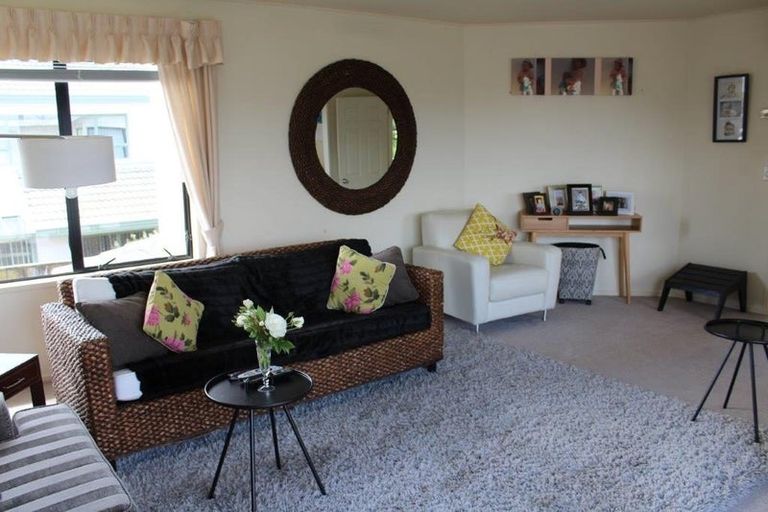 Photo of property in 2/18 Gillard Place, Eastern Beach, Auckland, 2012