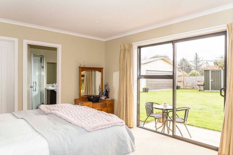 Photo of property in 8a Allan Street, Dannevirke, 4930