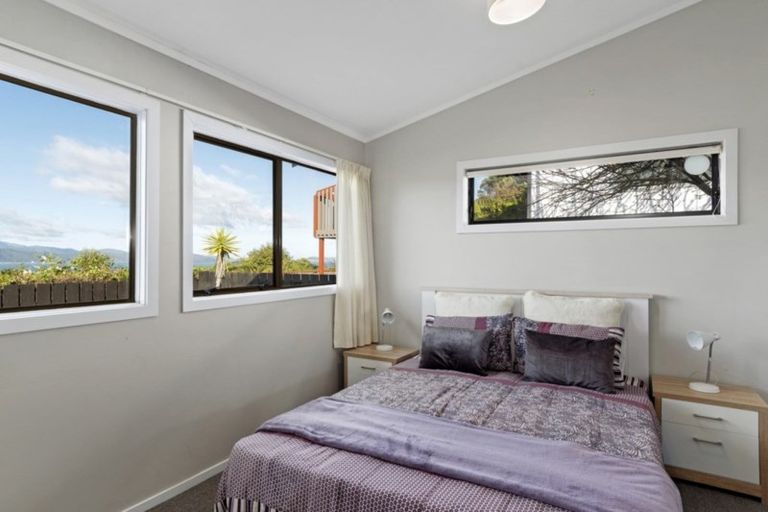 Photo of property in 6 Stanhope Grove, Korokoro, Lower Hutt, 5012