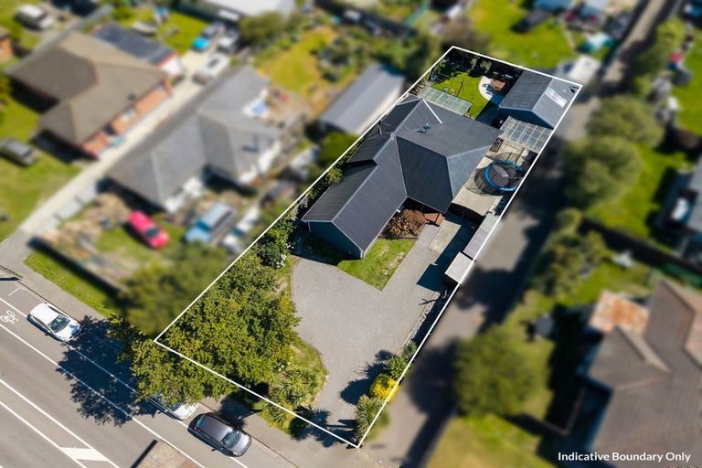 Photo of property in 62 Northcote Road, Northcote, Christchurch, 8052